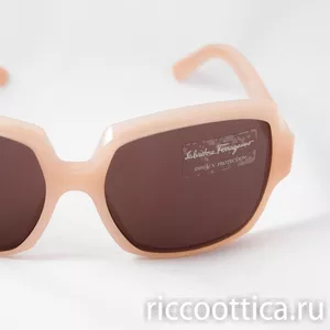 Предлагаем Вам приобрести солнцезащитные очки Salvatore Ferragamo